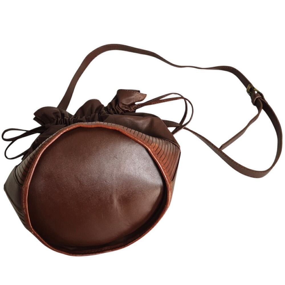 Vtg 80s 90s  Brown 100% Leather Unisa Crossbody Shoulder Bucket Handbag Purse - Picture 3 of 4